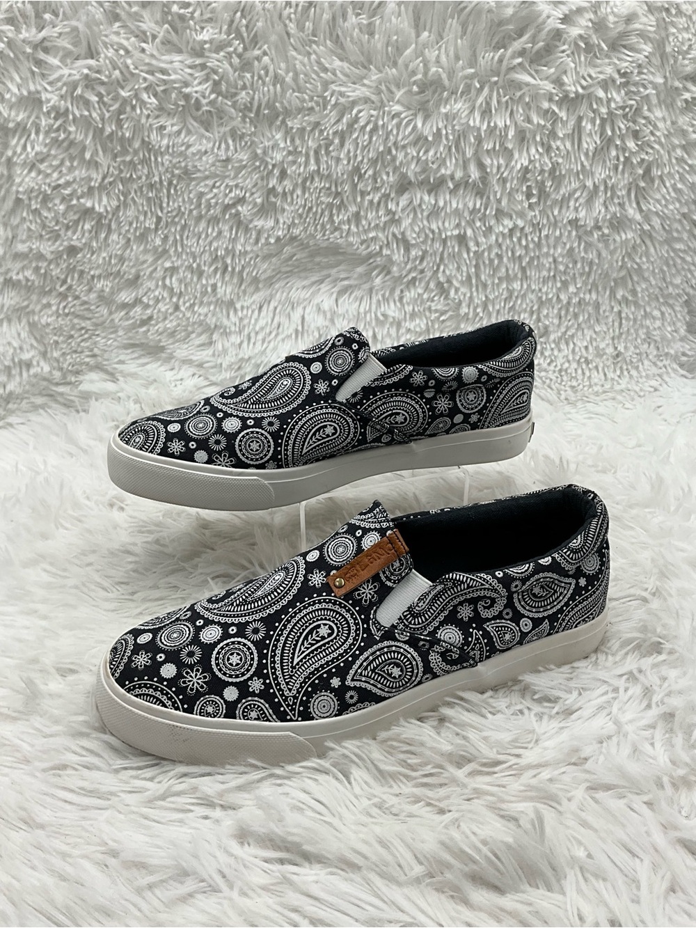 Lamo Amelie Sneakers Size 7 Black & White Paisley Canvas Slip-On